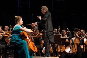 Heather Lewis-Baker performing with the Christchurch Symphony Orchestra and conductor Ken Young